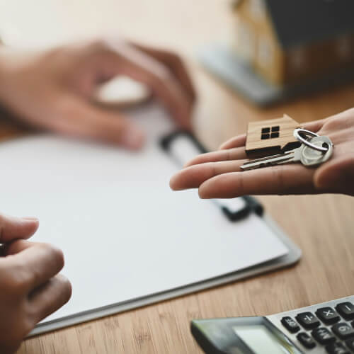 Person holding keys